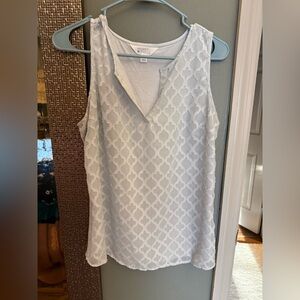 Market & Spruce Light Gray Quilted Top